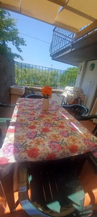 Appartamento Amazing Corner Sale Marasino 0*,  Italia